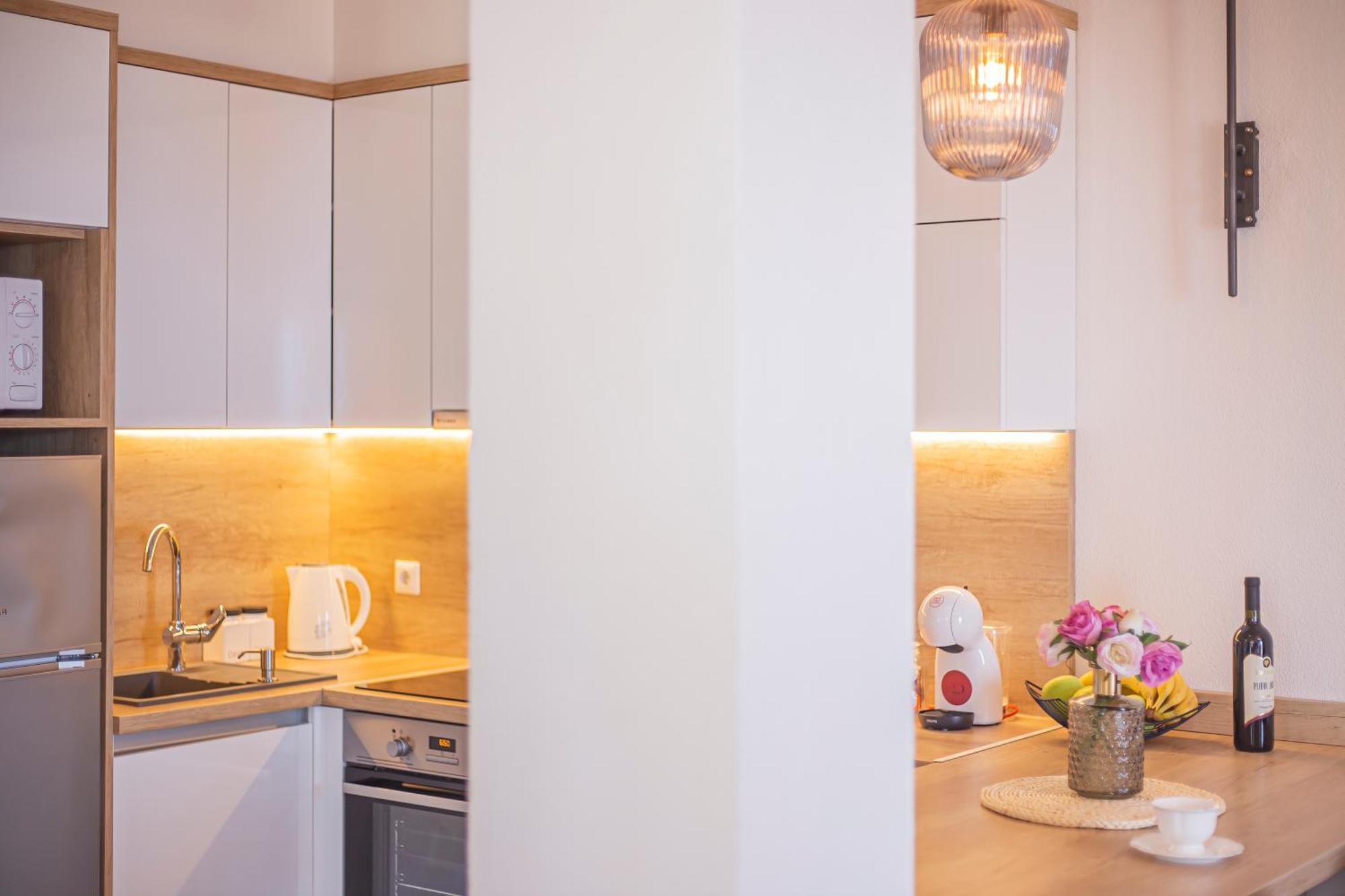 Apartments Emilija 马卡尔斯卡 外观 照片
