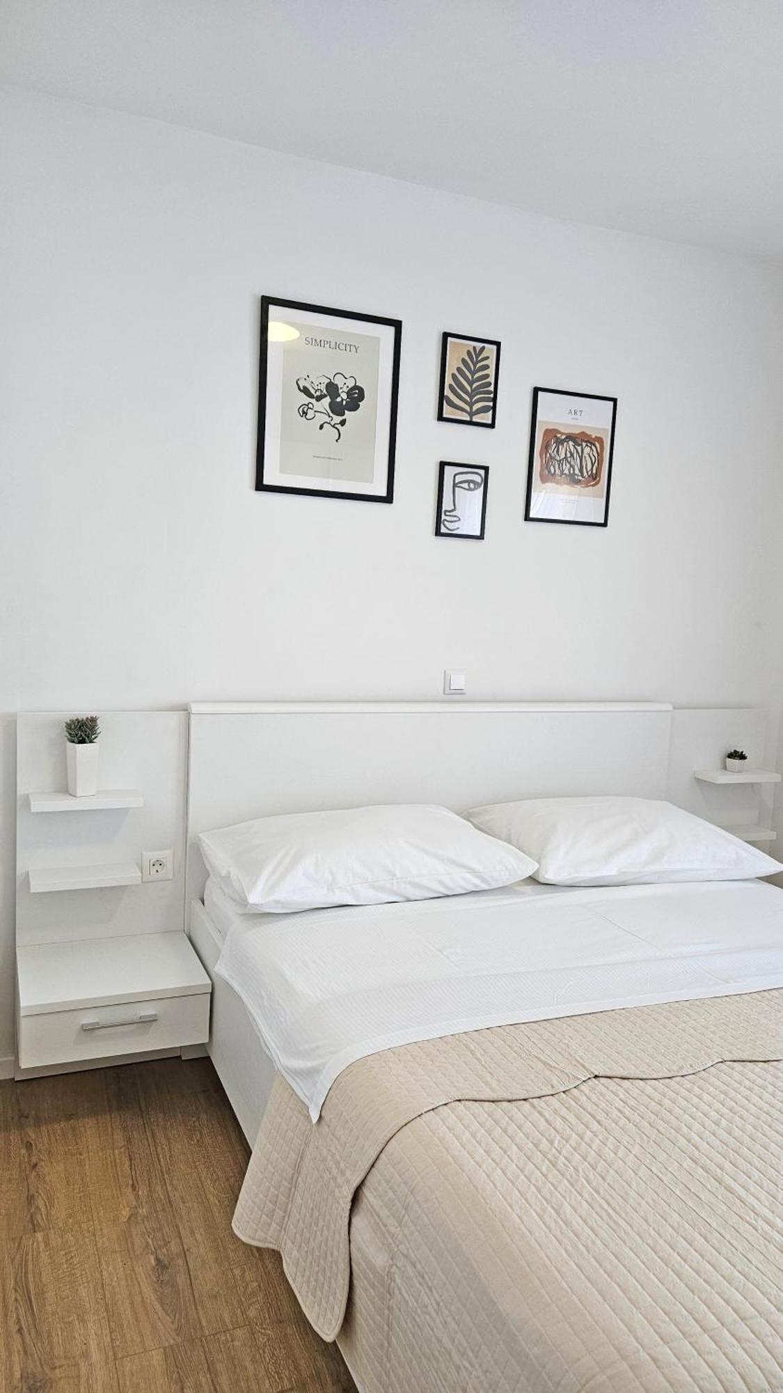 Apartments Emilija 马卡尔斯卡 外观 照片